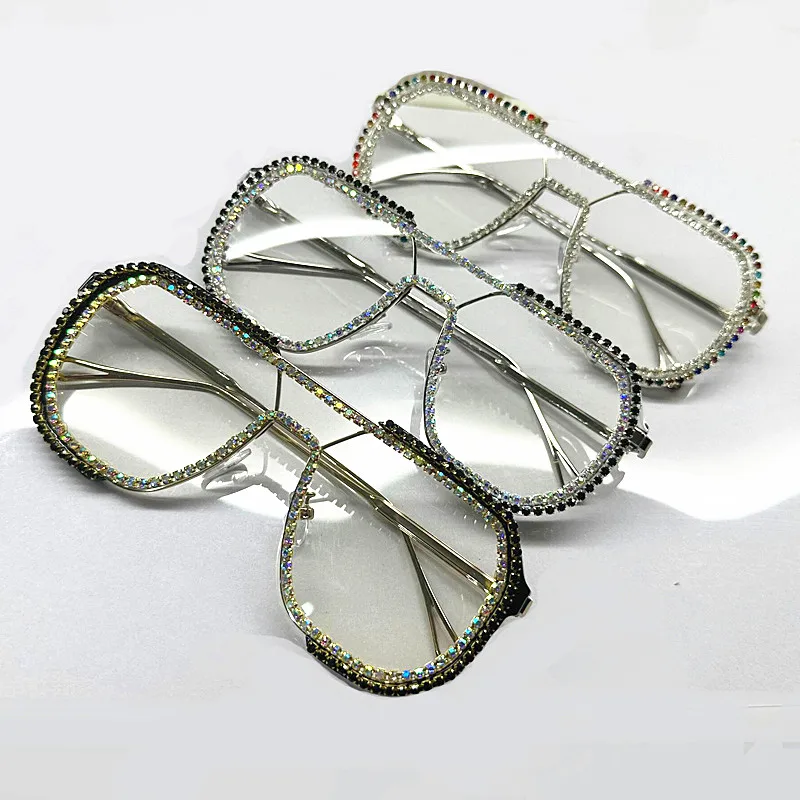Diamonds Sunglasses Women 2026 New Luxury Rhinestone Unique Hand Fashion One Piece Sunglasses Female Oversized Glasses Eyewear
