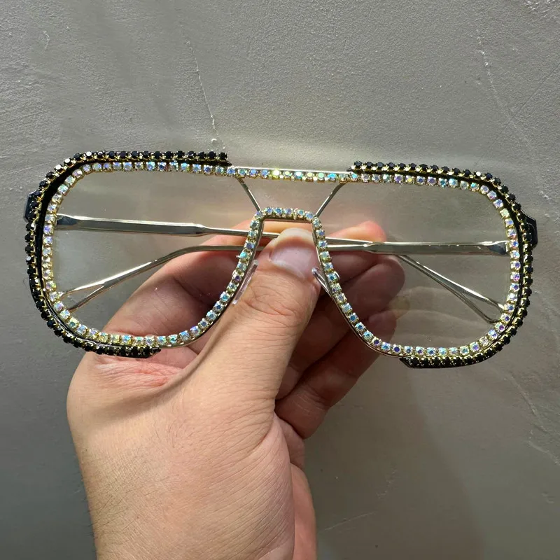 Diamonds Sunglasses Women 2026 New Luxury Rhinestone Unique Hand Fashion One Piece Sunglasses Female Oversized Glasses Eyewear