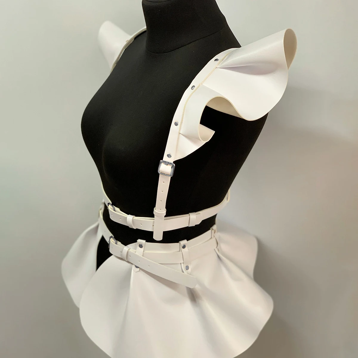Gothic Punk Black PU Leather Ruffle Hem Body Harness Skirt For Women Adjustable Waist Shoulder Strap Decor For Club Rave Festiva