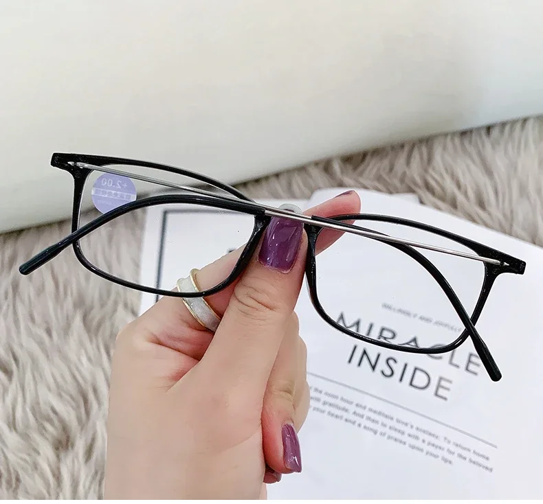 Fashion Classic Anti Blue Light Blocking Reading Glasses for Women and Men Optical Computer Eyeglasses Presbyopia +1.0 To +4.0