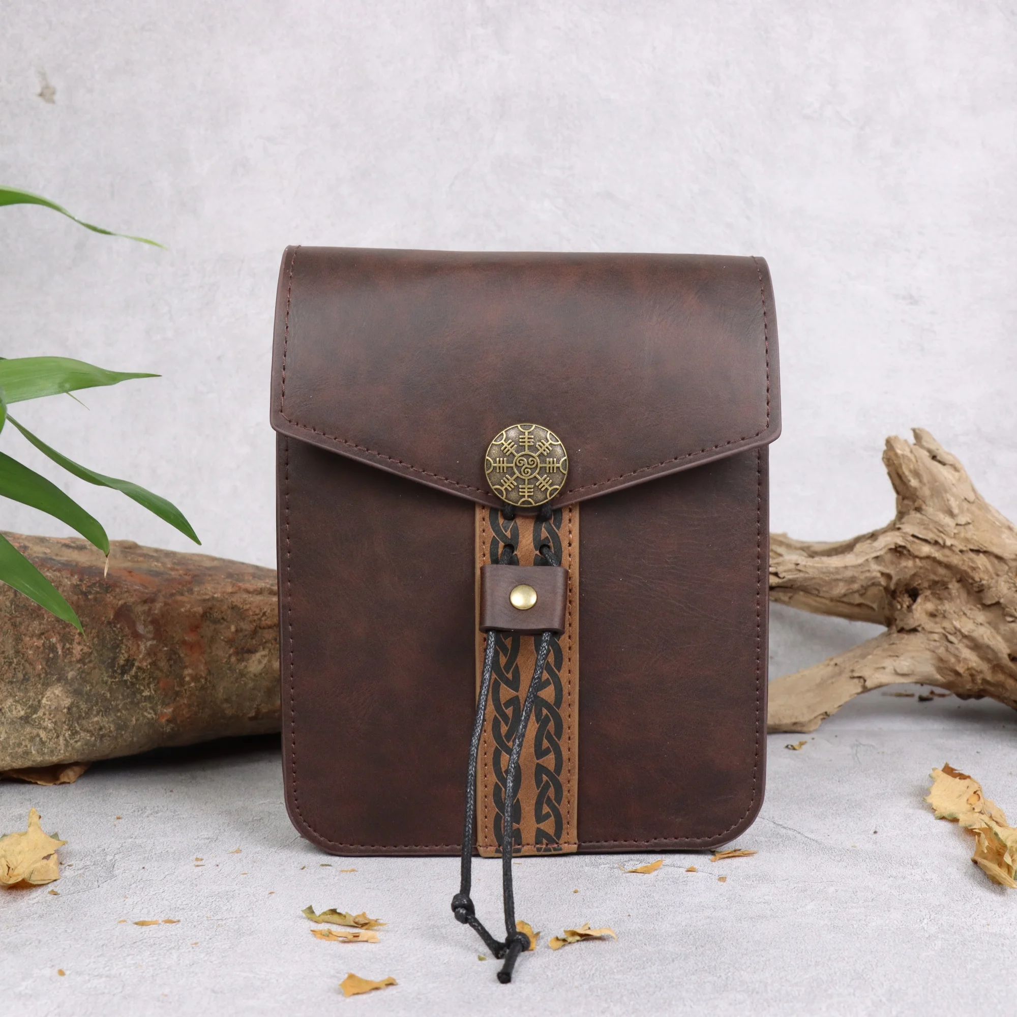 Renaissance Medieval Belt Skirt Hiking Viking Horn Design Leather Cover for Sword Frog Accessory