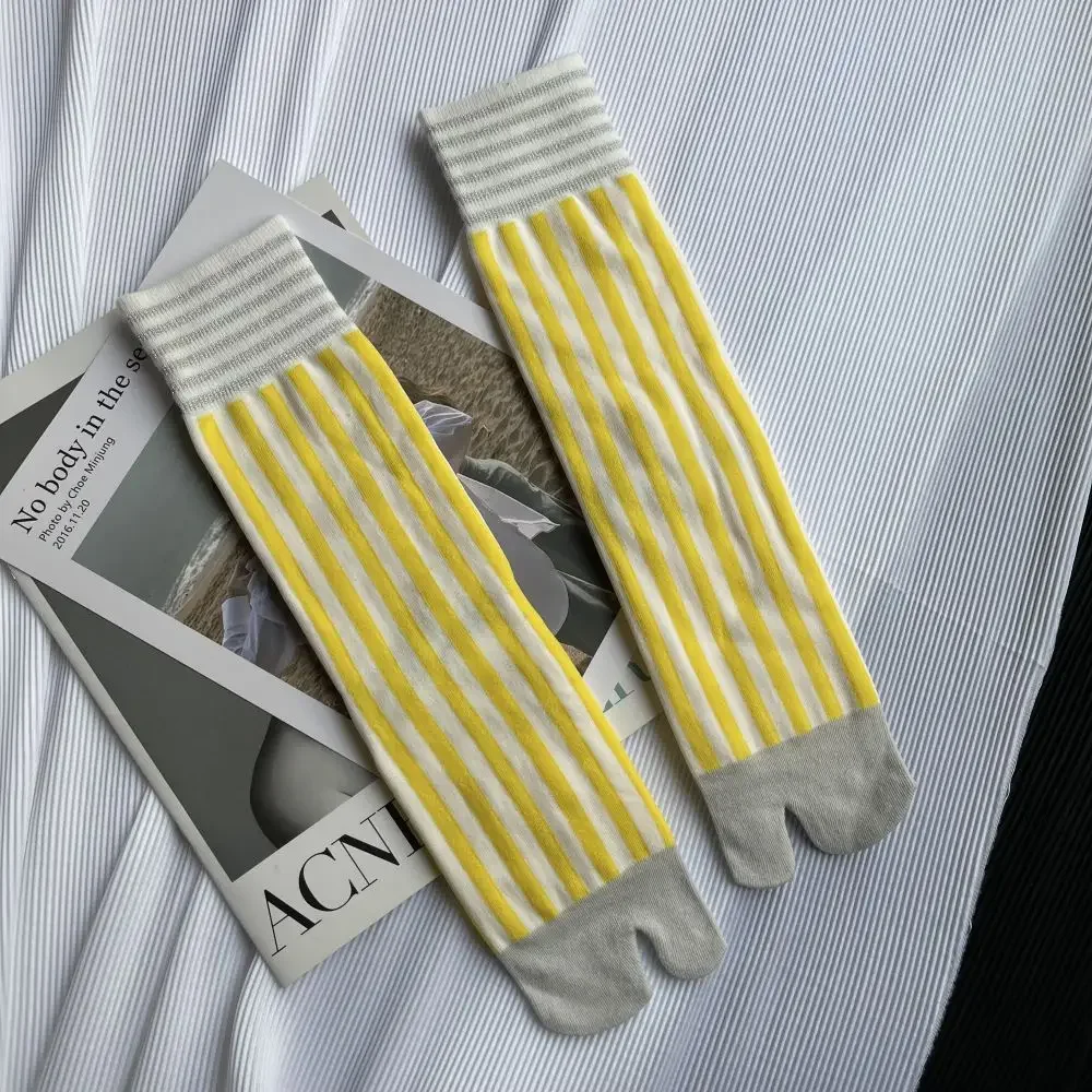 Colorful Combed Cotton Toe Socks Striped Retro Fashion Women's Tabi Socks Harajuku Japanese Middle Tube Sports Split Toe Socks