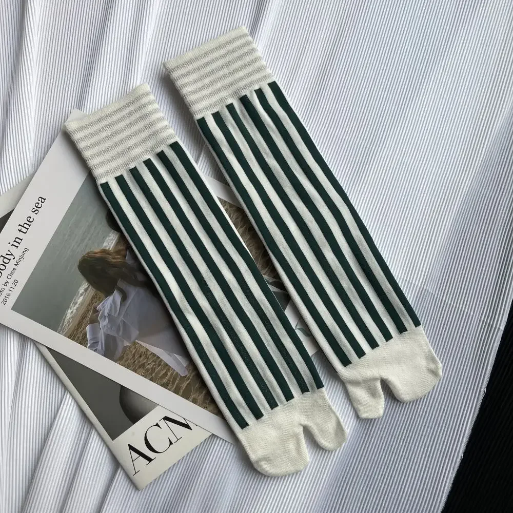 Colorful Combed Cotton Toe Socks Striped Retro Fashion Women's Tabi Socks Harajuku Japanese Middle Tube Sports Split Toe Socks