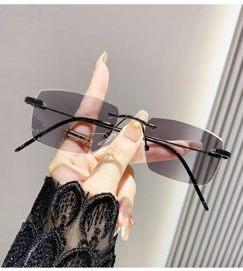 Advanced Photosensitive Color Changing Glasses Anti Blue Light Flat Light Lens Women's Frameless High-definition Myopia Glasses