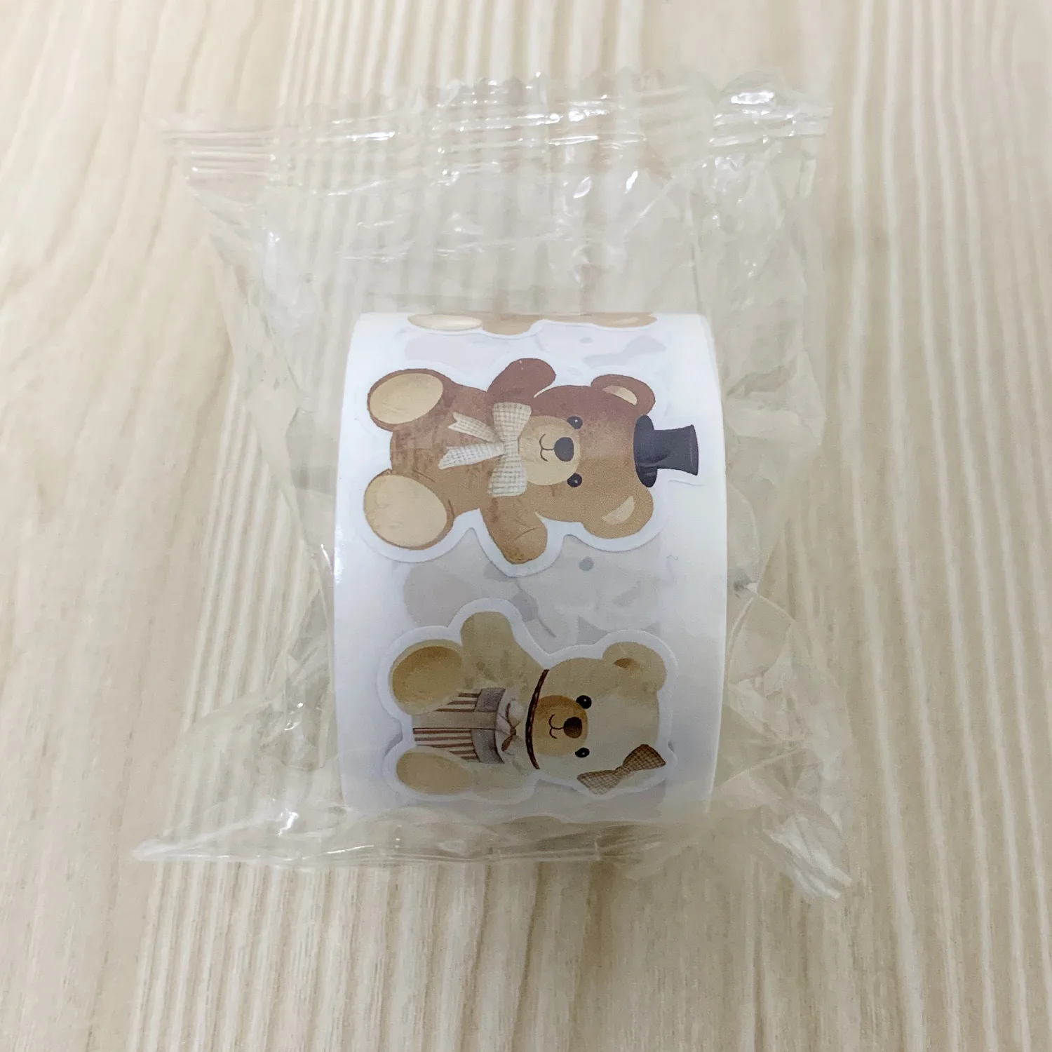 500Pcs /1 Rolls 2.5cm/1inch Plush Bear Festival Thanks Decorative Gift Box Crafts Sticker Tags Gift Box Sticker Label