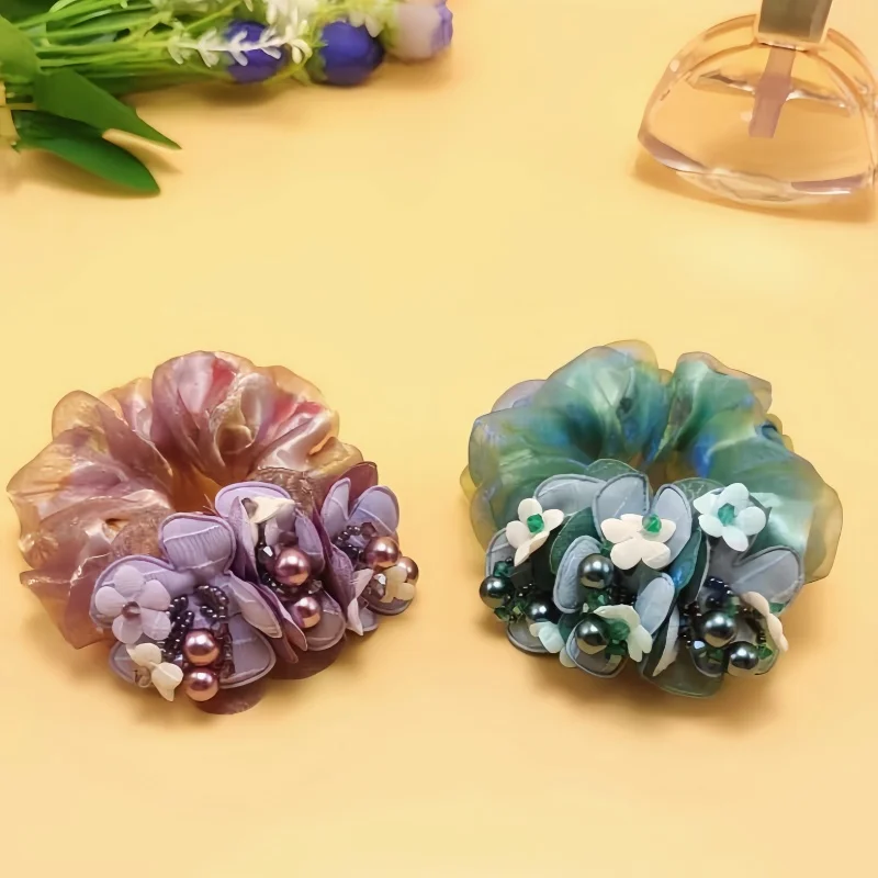New Scrunchie White Flower Hair Ties Women Pearl Headdress Flower Highly Elastic Rubber Band Floral Hair Accessories