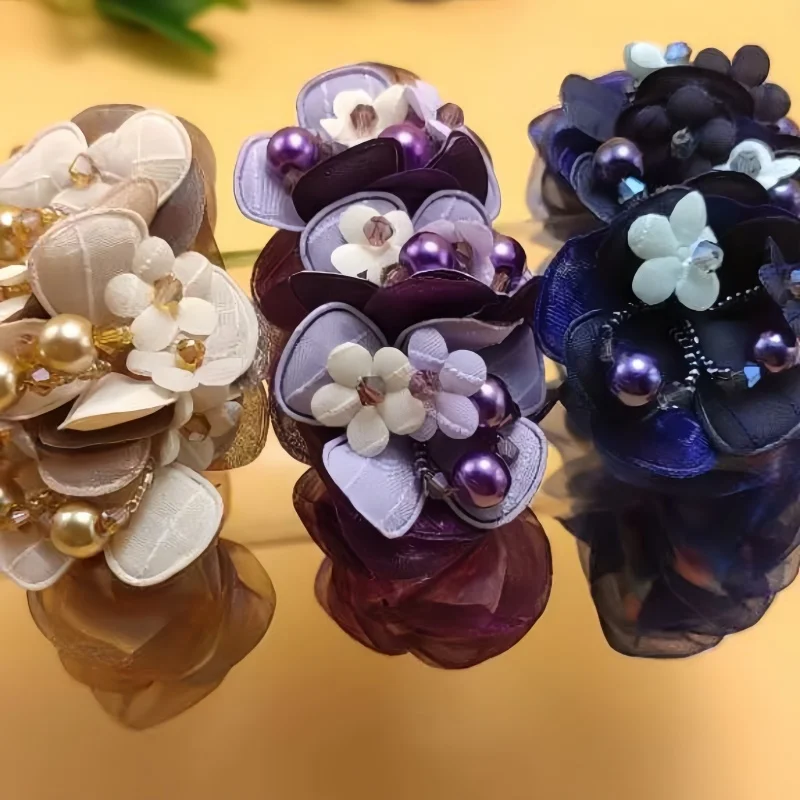 New Scrunchie White Flower Hair Ties Women Pearl Headdress Flower Highly Elastic Rubber Band Floral Hair Accessories