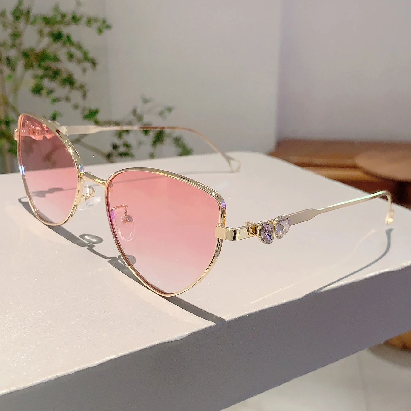 KAMMPT Vintage Cat Eye Sunglasses Women 2024 New Retro Stylish Gradient Shades Trendy Fashion Brand Designer Pink Sun Glasses