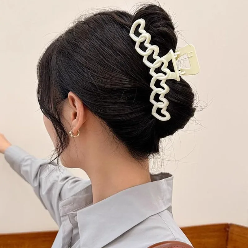 Colorful Dopamine Plastic Hair Claw Love Heart Shark Clamp Fashion Design Sweet Simple Irregular Hair Clips Headwears A-