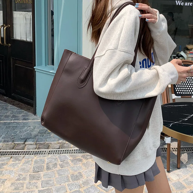 Vintage Women's Tote Bag, New Korean Version, Large Capacity, Simple Commuting Bag, Fashionable and Versatile, Single Shoulder B