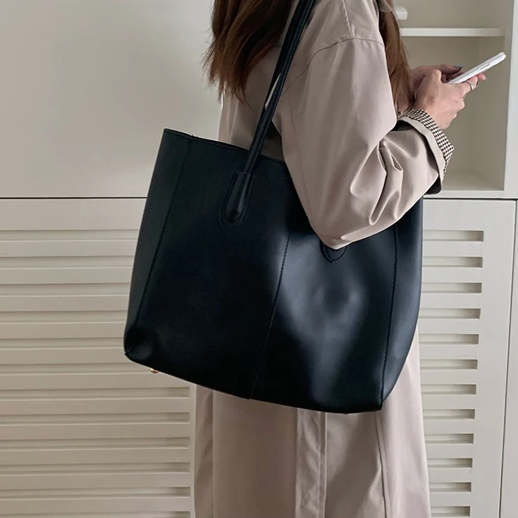 Vintage Women's Tote Bag, New Korean Version, Large Capacity, Simple Commuting Bag, Fashionable and Versatile, Single Shoulder B
