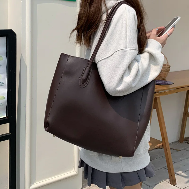 Vintage Women's Tote Bag, New Korean Version, Large Capacity, Simple Commuting Bag, Fashionable and Versatile, Single Shoulder B