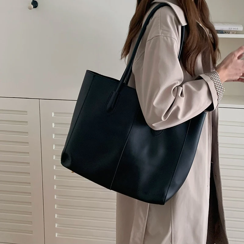Vintage Women's Tote Bag, New Korean Version, Large Capacity, Simple Commuting Bag, Fashionable and Versatile, Single Shoulder B
