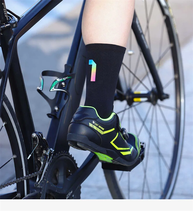 WEST BIKING Professional Cycling Breathable Socks Bicycle Racing Compression Socks Men Soccer Basketball Sports Reflective Socks