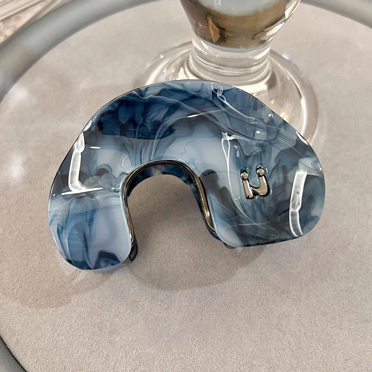 1pc New popular acetic acid clip hair clip, large hair clip, hair accessory, women's hair design, lightweight luxury