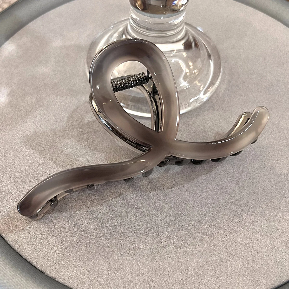 1pc New popular acetic acid clip hair clip, large hair clip, hair accessory, women's hair design, lightweight luxury