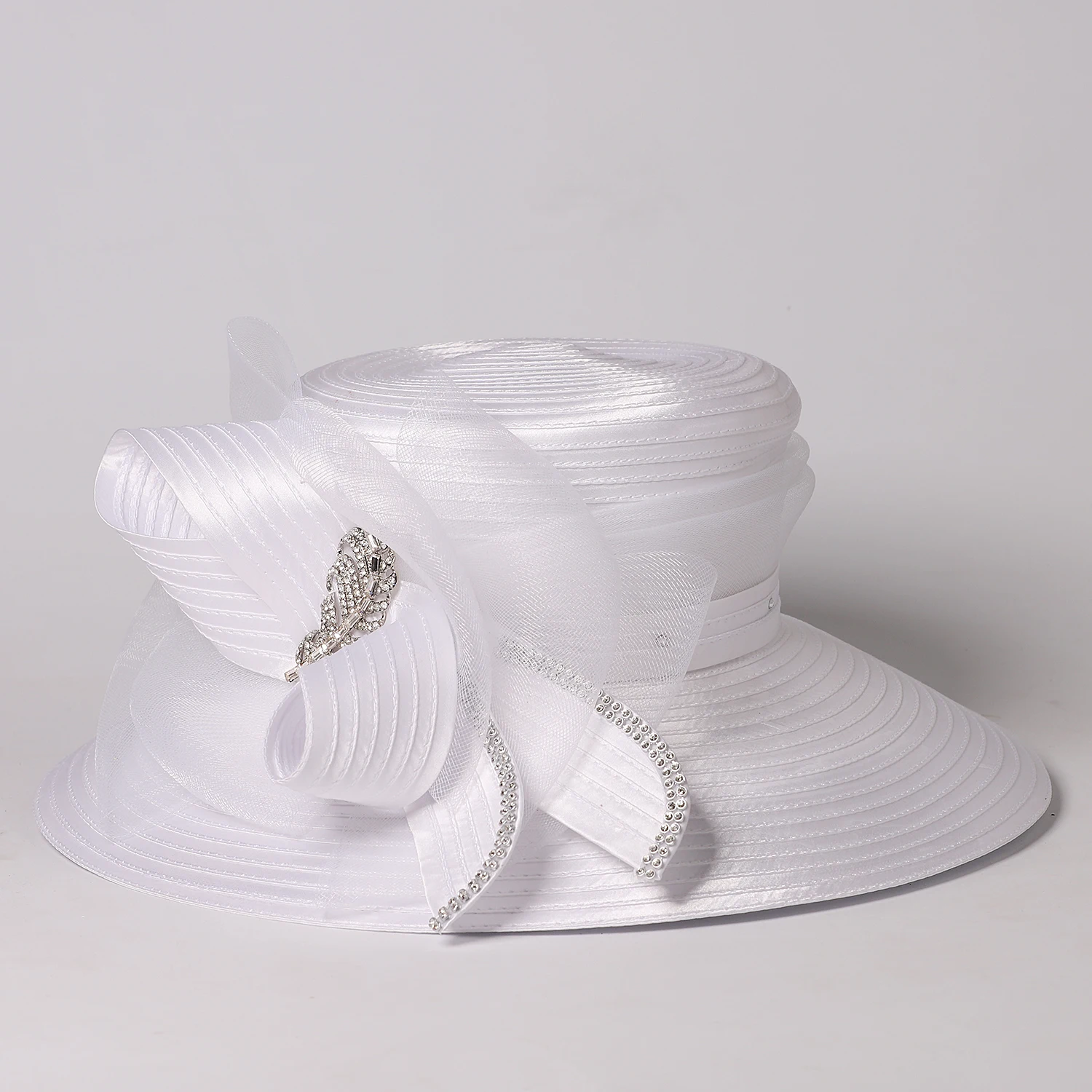 FS Luxury Wedding Bridal Party Hats For Women Bow Bowler Hat Elegant Satin Cloth Wide Brim Flat Top Sun Visor Cap Female Hat