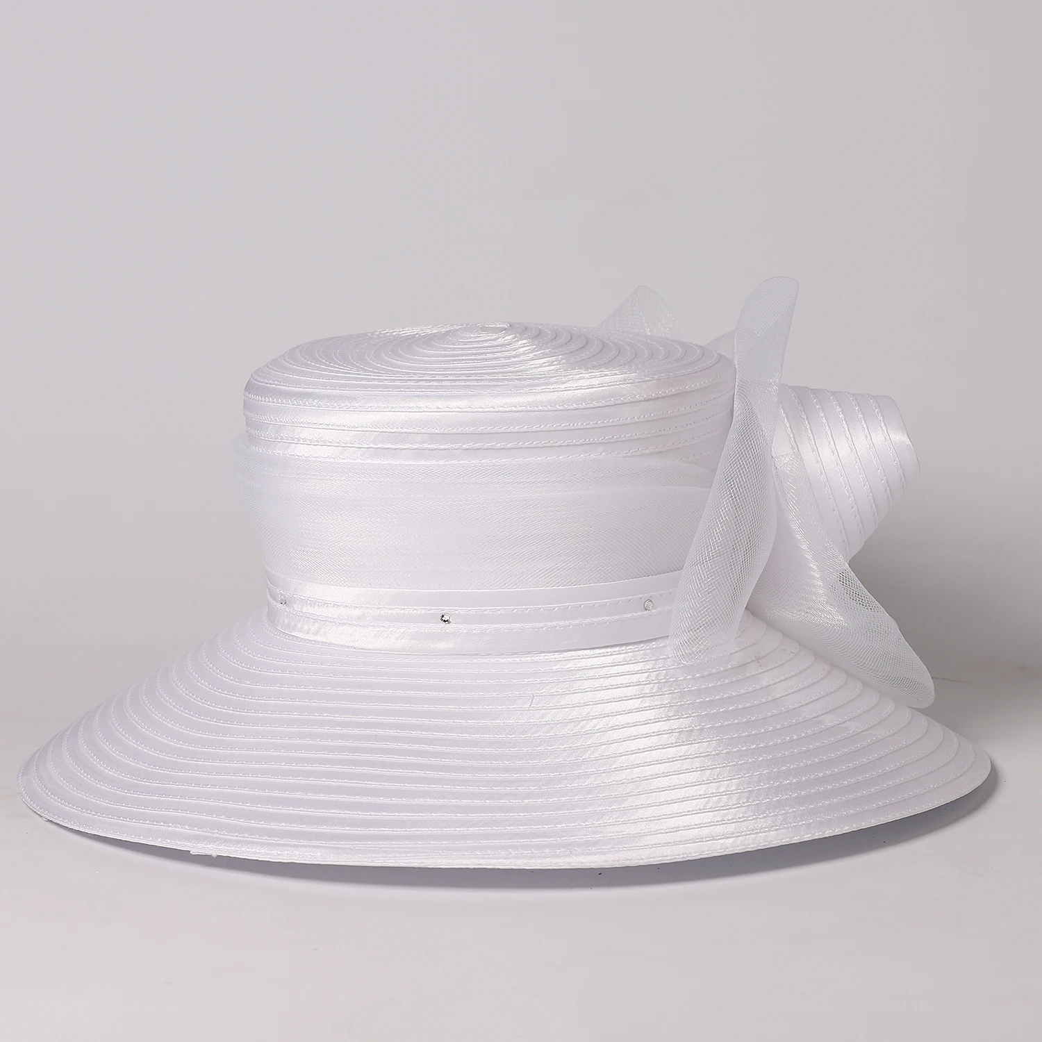 FS Luxury Wedding Bridal Party Hats For Women Bow Bowler Hat Elegant Satin Cloth Wide Brim Flat Top Sun Visor Cap Female Hat
