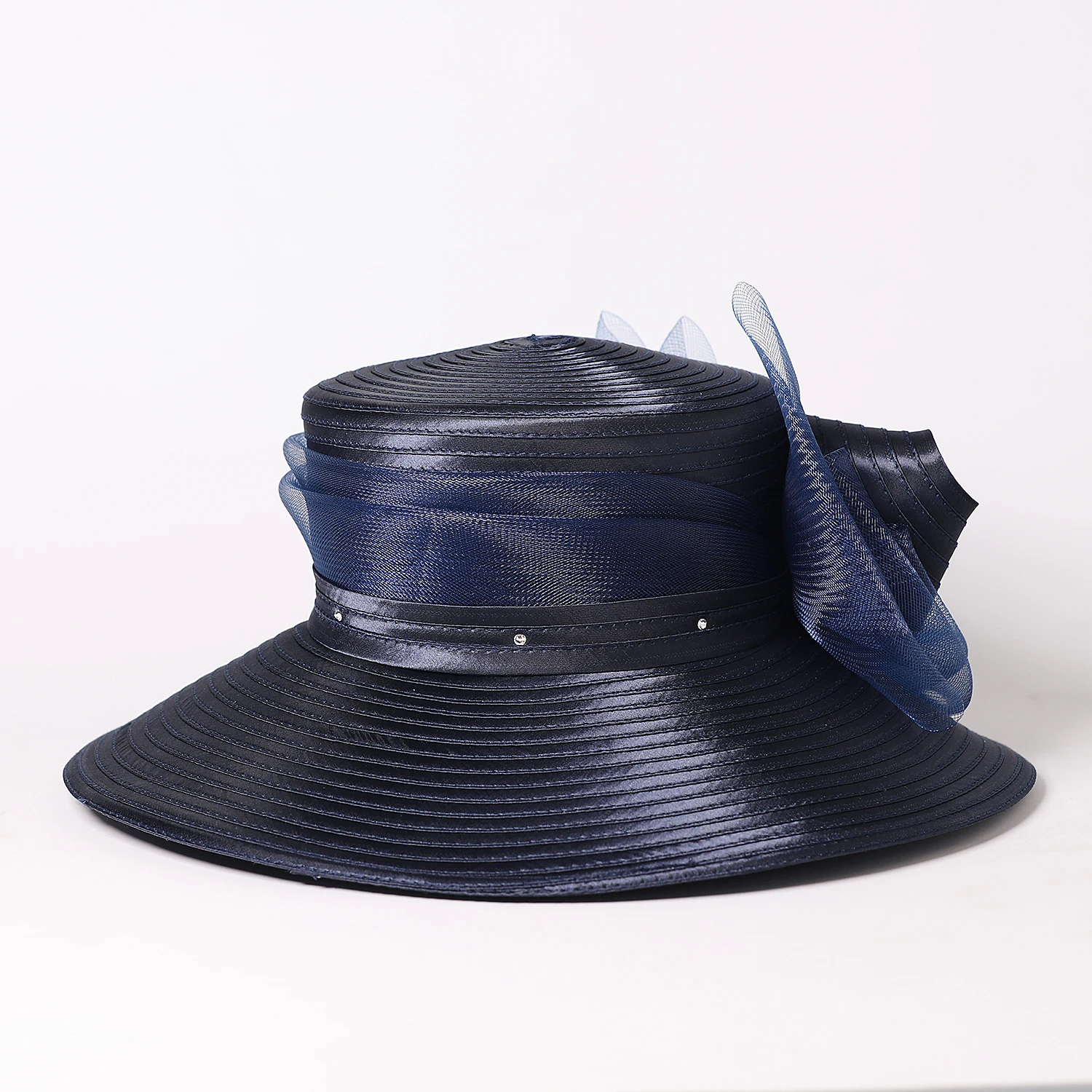 FS Luxury Wedding Bridal Party Hats For Women Bow Bowler Hat Elegant Satin Cloth Wide Brim Flat Top Sun Visor Cap Female Hat