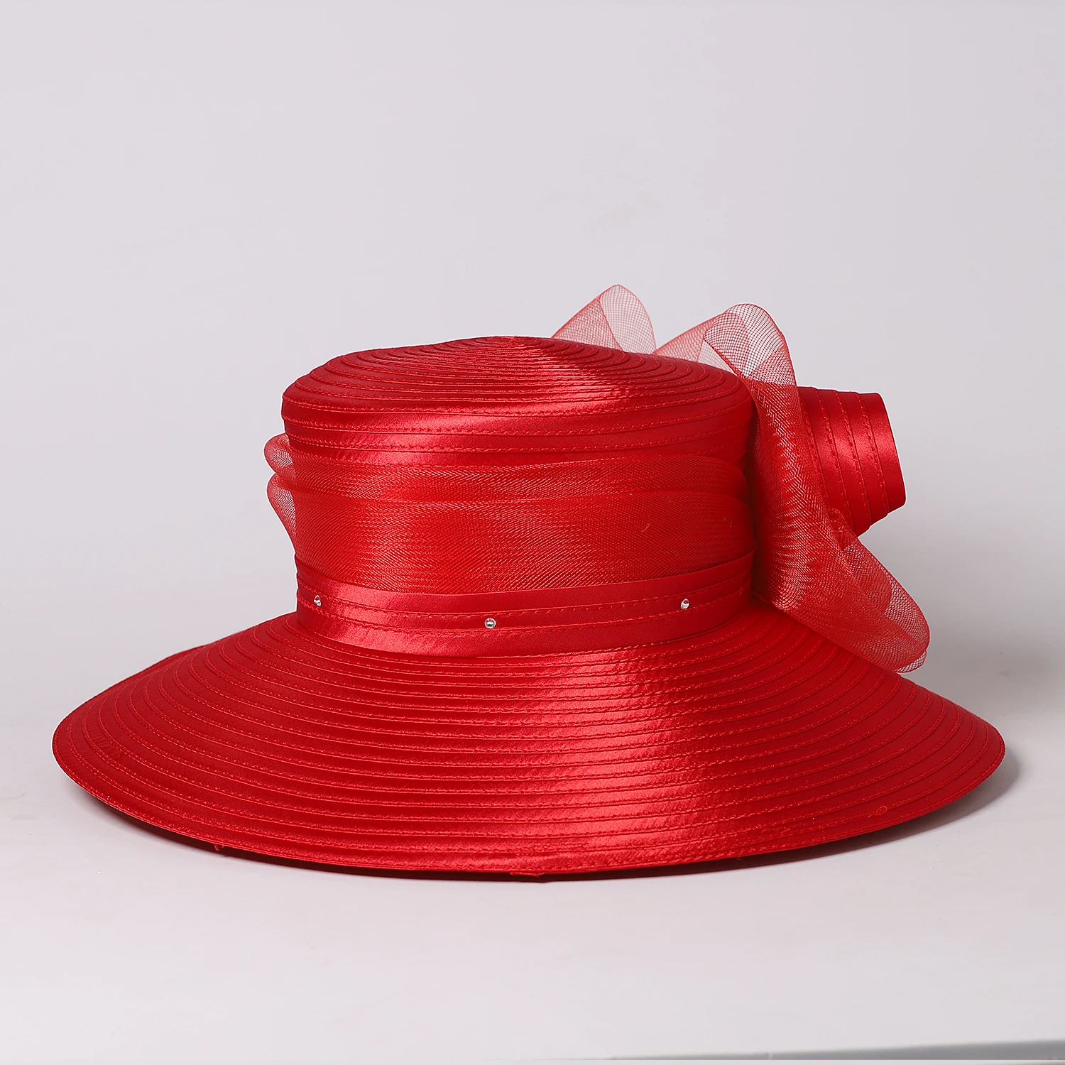 FS Luxury Wedding Bridal Party Hats For Women Bow Bowler Hat Elegant Satin Cloth Wide Brim Flat Top Sun Visor Cap Female Hat