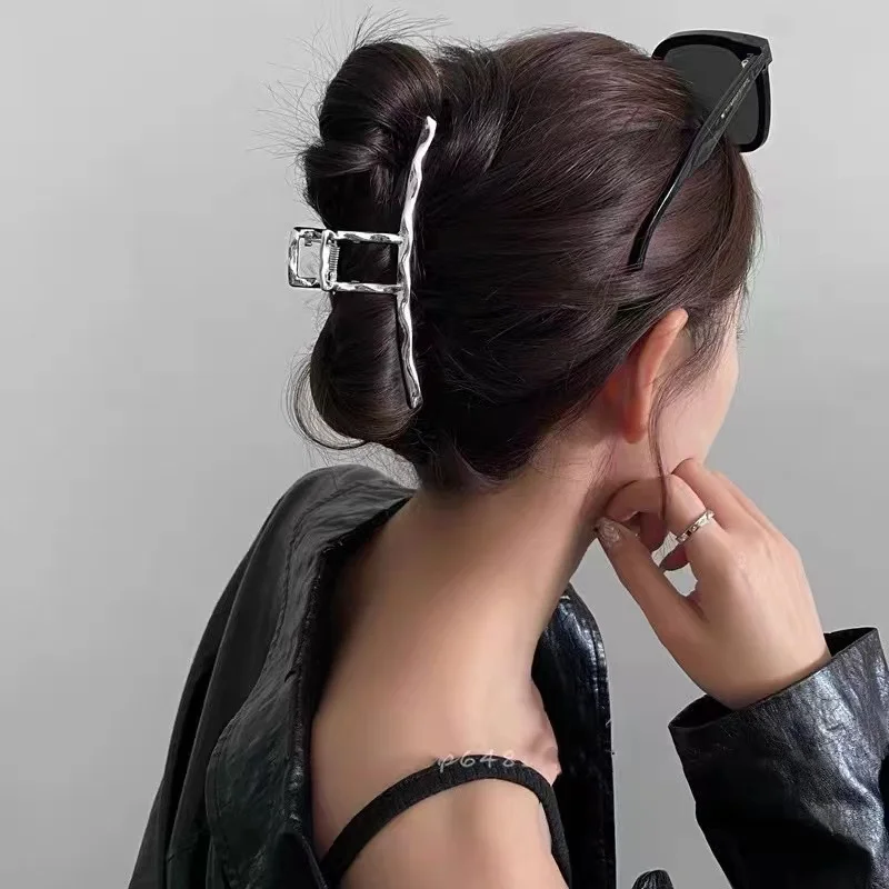 1pc Irregular Cross Design Alloy Hair Claw Simple Style Hair Claw Nonslip Ponytail Holder Shark Claw Women Elegant Hair Claw