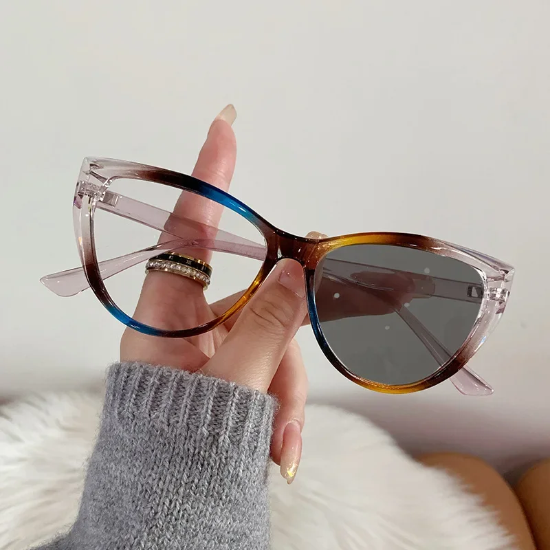 Cat Eye Frame Outdoor Photochromic Sunglasses Fashion Trendy Anti Blue Light Plain Eyeglasses Finished Optical Spectacle Eyewear