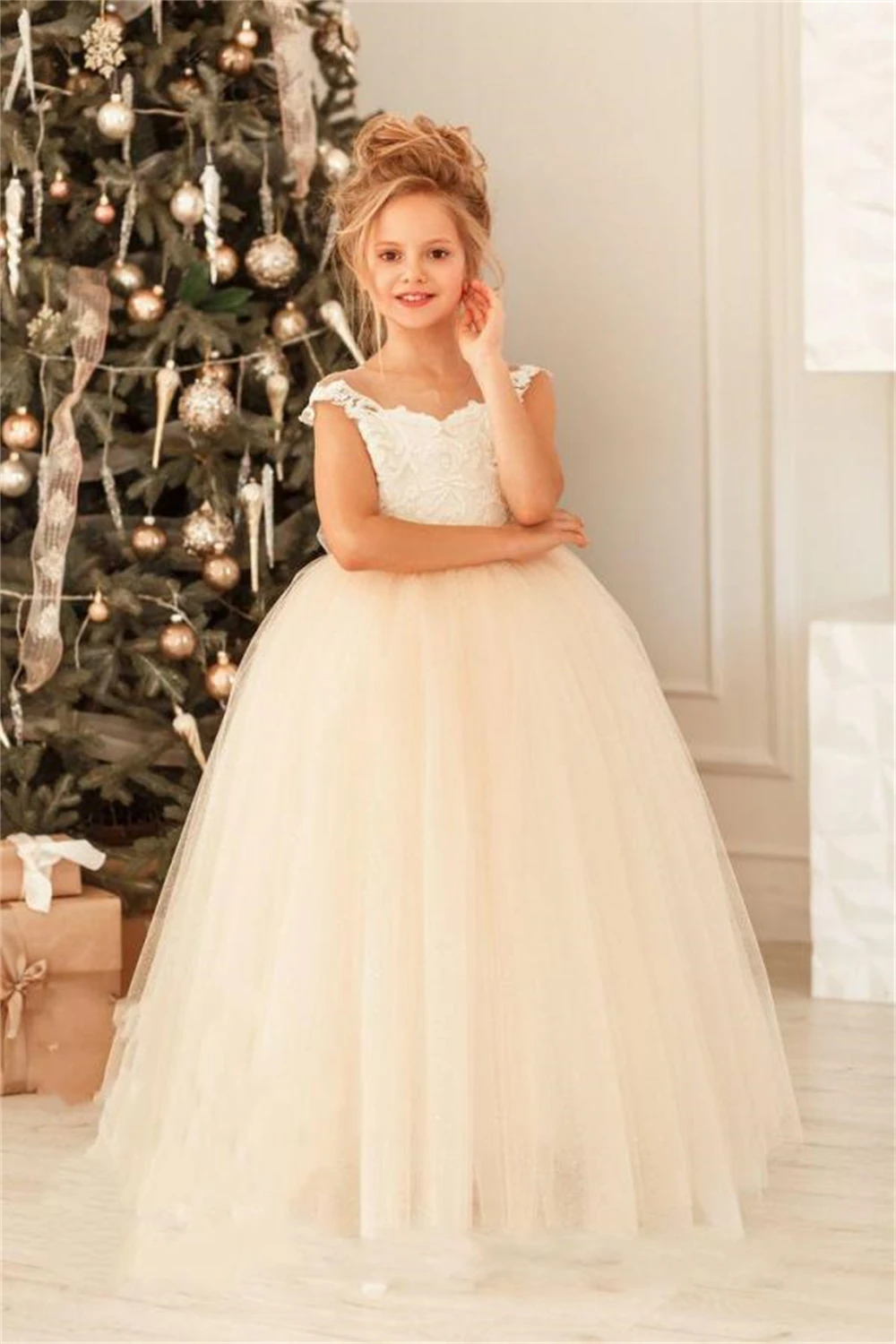Cute Flower Girl Dresses for Wedding Big Bow Appliques Long Little Pageant Gowns Girls White Tulle First Communion Gowns