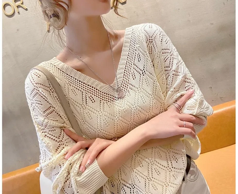 Women's Sweater Fashion V-neck Crochet Hollow Knit Sweater Autumn Thin Loose Bat Shirt Short Paragraph Ladies Tops Korean Jumper