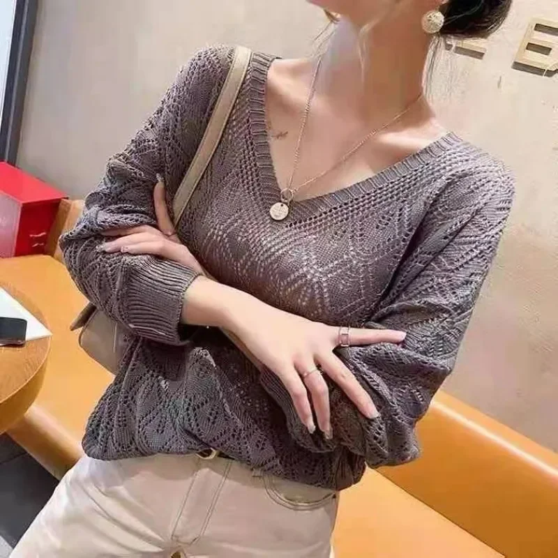 Women's Sweater Fashion V-neck Crochet Hollow Knit Sweater Autumn Thin Loose Bat Shirt Short Paragraph Ladies Tops Korean Jumper