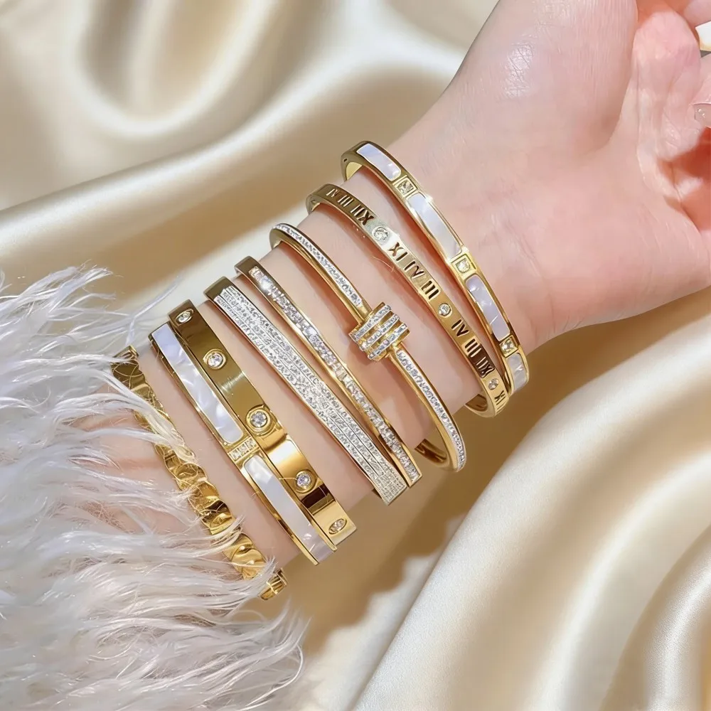 Luxury Gold Plated Stainless Steel Bangle Bracelet for Women Fashion Jewelry Accessory Mother's Day Gift 
