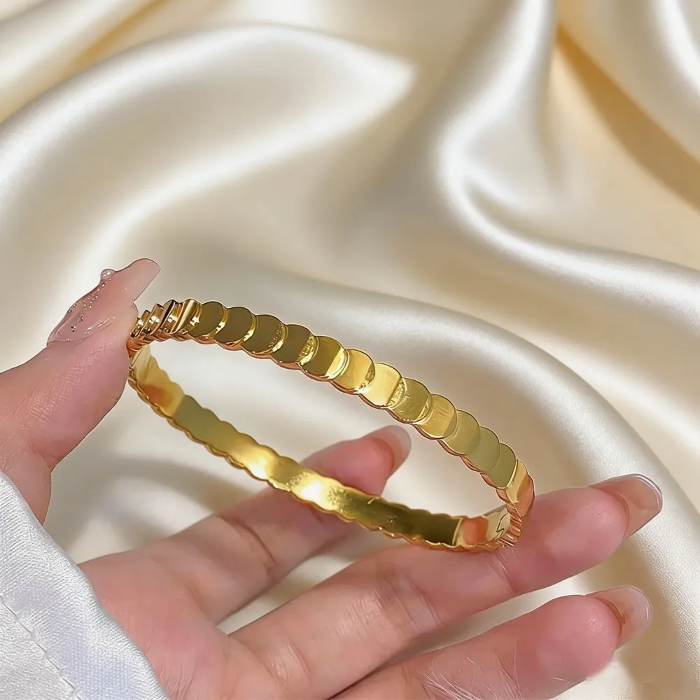 Luxury Gold Plated Stainless Steel Bangle Bracelet for Women Fashion Jewelry Accessory Mother's Day Gift 