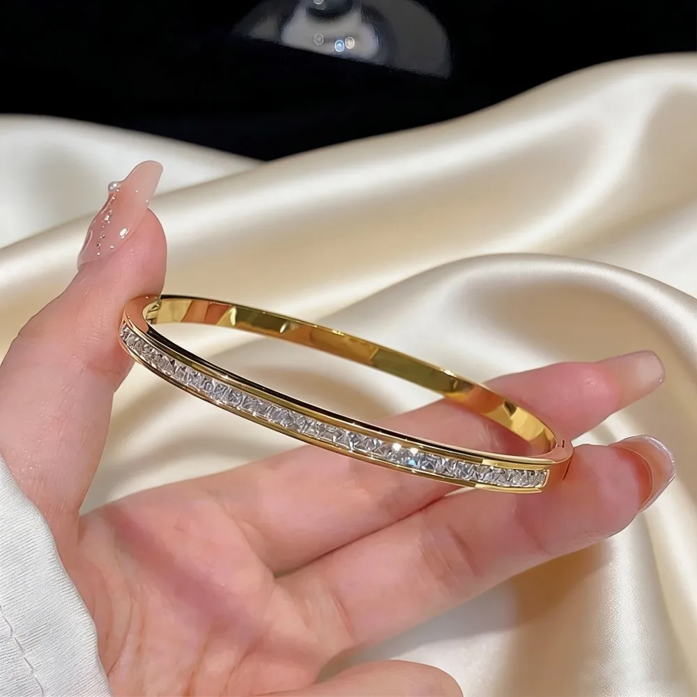 Luxury Gold Plated Stainless Steel Bangle Bracelet for Women Fashion Jewelry Accessory Mother's Day Gift 