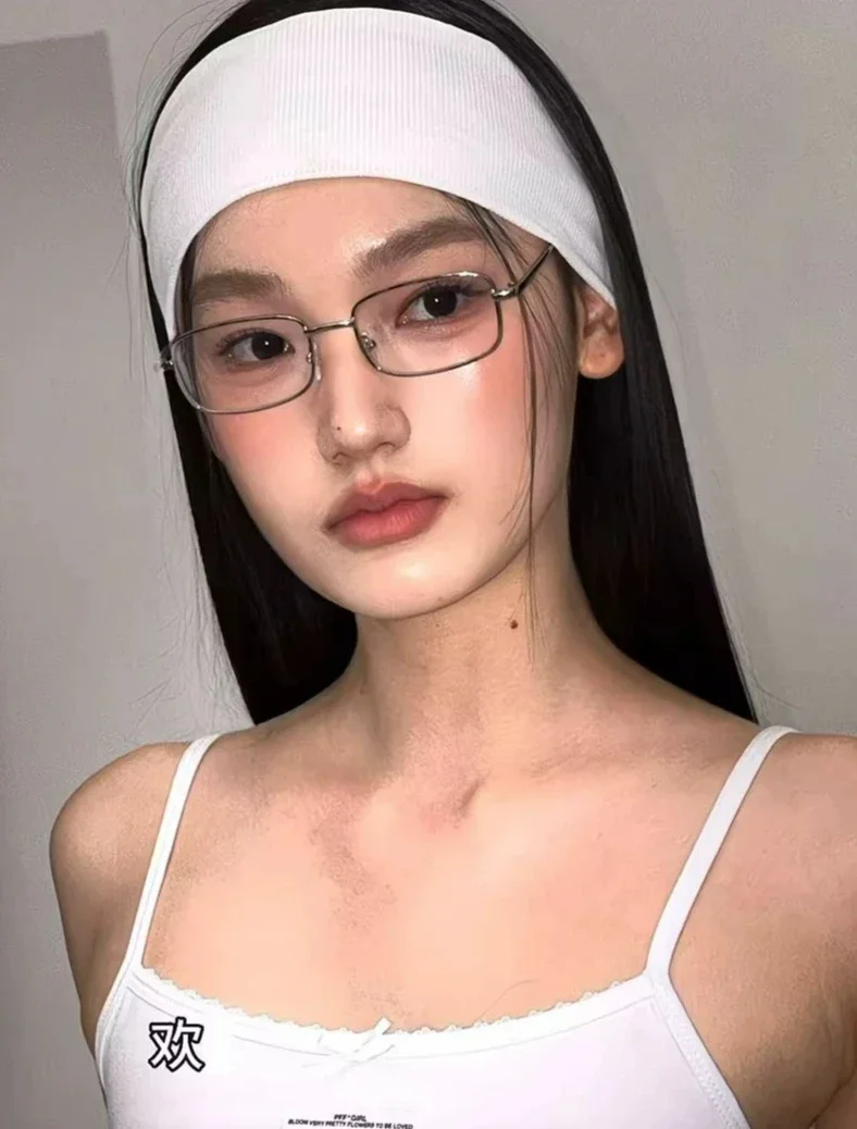 Y2K Harajuku Retro Small Square Frame Glasses for Women Metal Eyeglasses Clear Reading Spectacle Blue Light Blocking Eyewear
