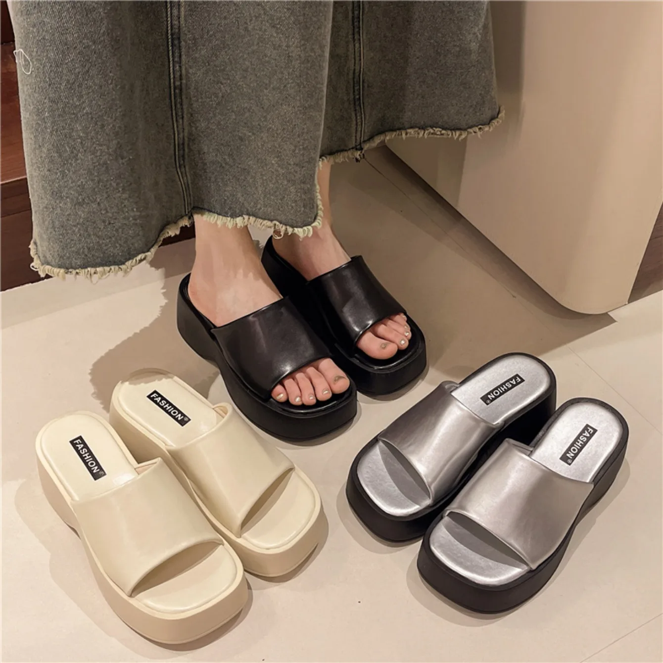 Women Slippers 2024 Summer New Thick Soled Sandals Women Square Toe Luxury Designer Slippers Slides Women Zapatos De Mujer