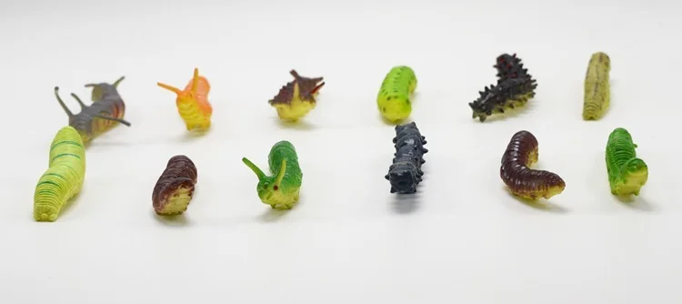 12Pcs/Lot Fund Simulation Caterpillar Green Worm Crawl Insect Animal Prank Tricky Persecute Others Toys Skeleton Unusual Gadgets
