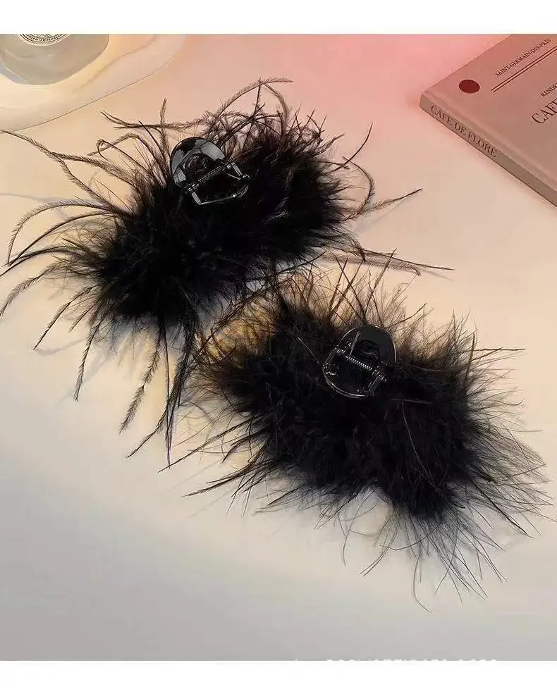 Women Beautiful Ostrich Feather Hair Claw Clips Black White Feather Solid Color Winter Decorative for Girls Hair Accessories