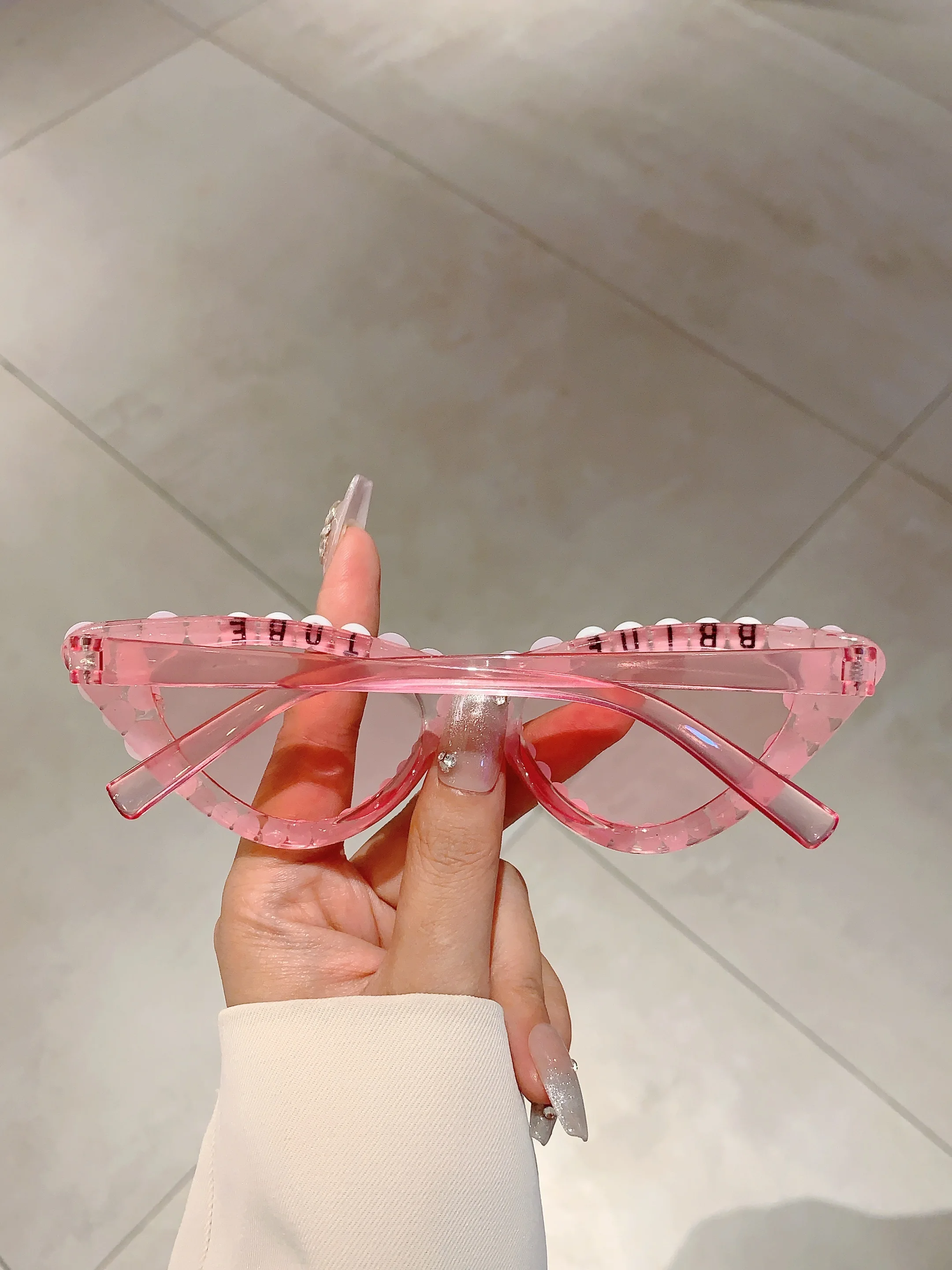 KAMMPT Bride to Be Letters Decor Shades Candy Color Bridal Shower Gift Glasses Wedding Party Present Props Frame for Women