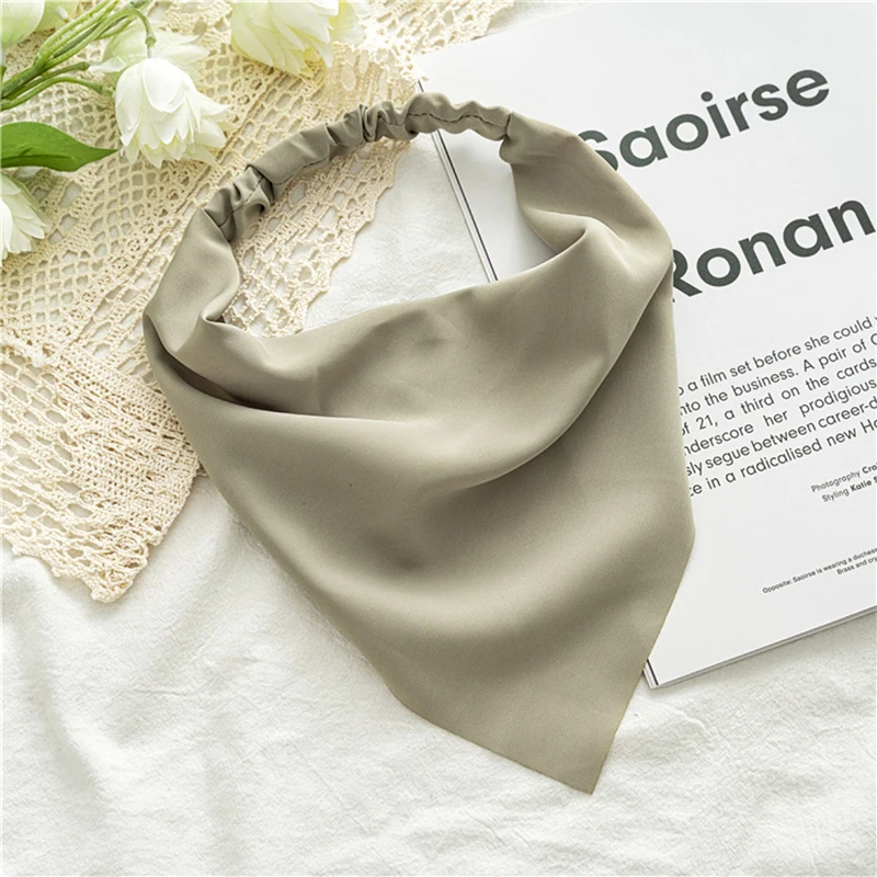 Woman Solid Color Chiffon Bandana Head Scarf Girls High-grade Versatile Triangle Scarf turbante Hair Accessories Turban femme