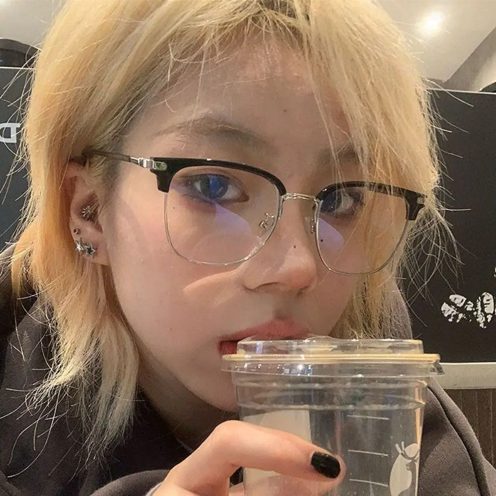 New Fashion Anti Blue Light Glasses Women Men Retro Half Frame Flat Glasses Female Eyeglass Ultra Light Anti UV Eyewear