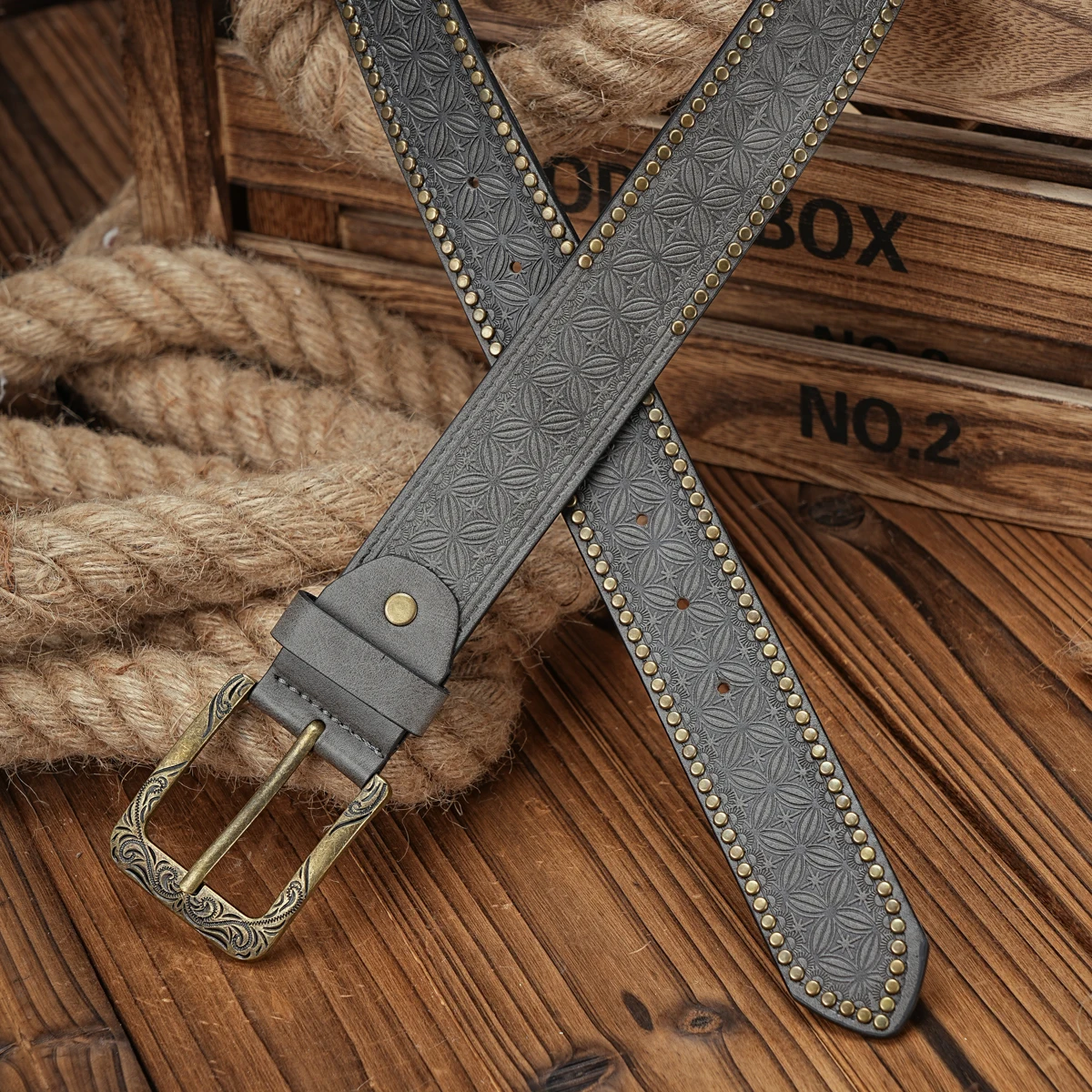 A Men's and Women's Casual Retro Belt Western Style! PU Leather Belt with Metal Buckle, Suitable for Daily Work Wear