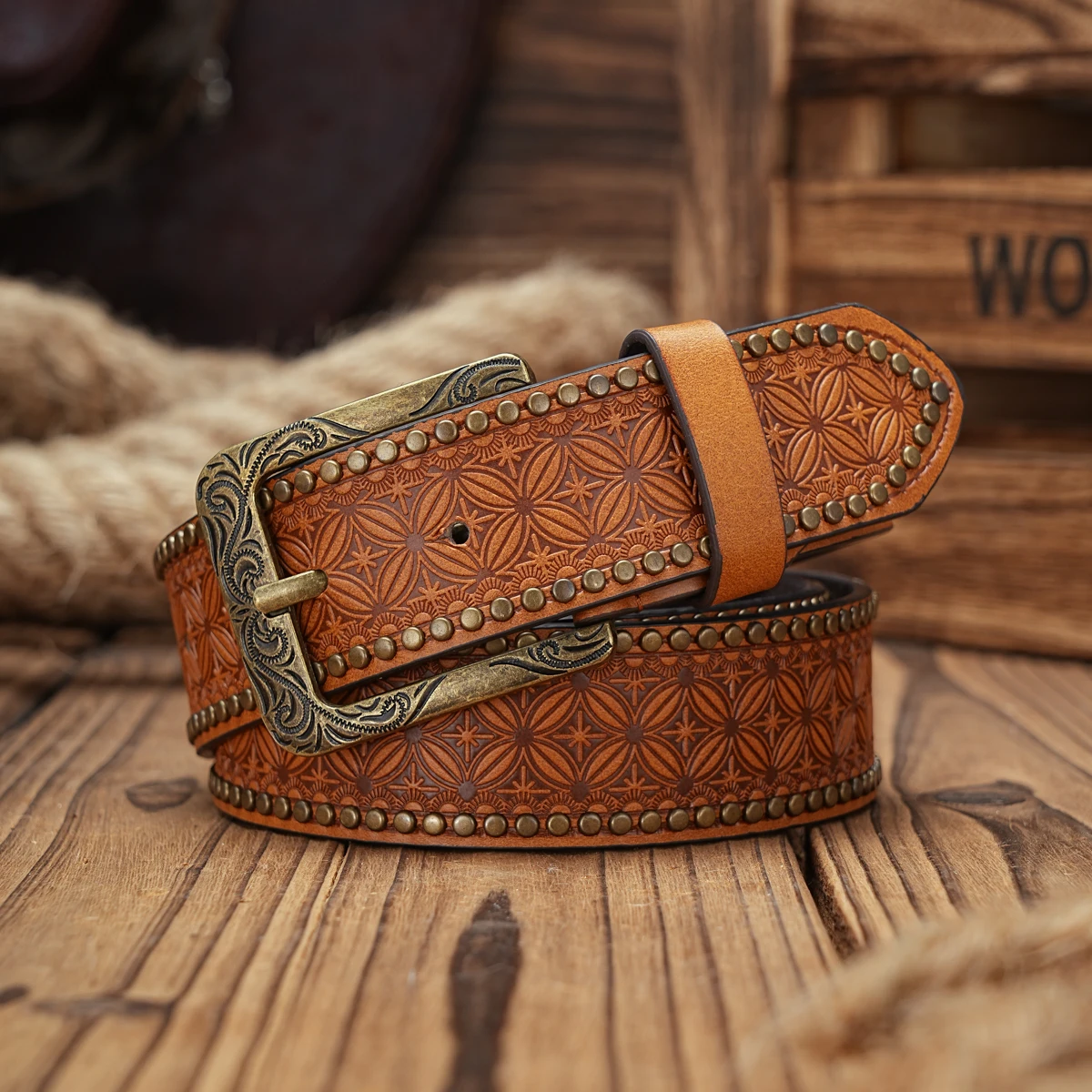A Men's and Women's Casual Retro Belt Western Style! PU Leather Belt with Metal Buckle, Suitable for Daily Work Wear