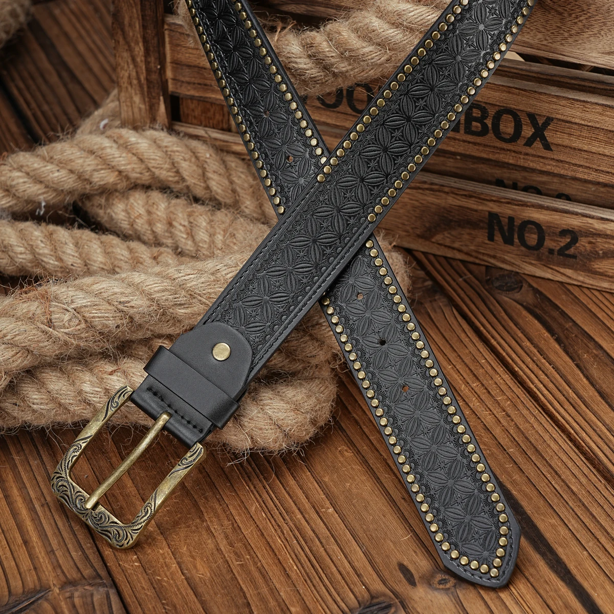 A Men's and Women's Casual Retro Belt Western Style! PU Leather Belt with Metal Buckle, Suitable for Daily Work Wear
