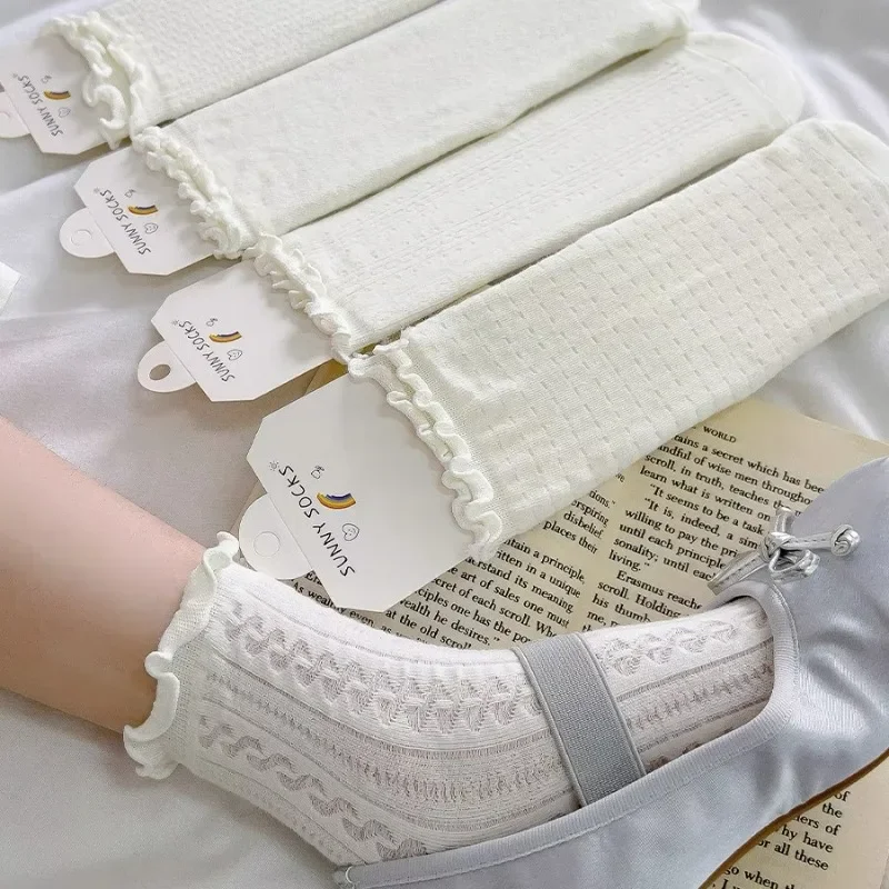 5/1pairs Lace Mesh Socks for Women Summer Cotton White Retro Thin Breathable Mid Length Sock Girl Fashion Sweet Loose Comf Socks