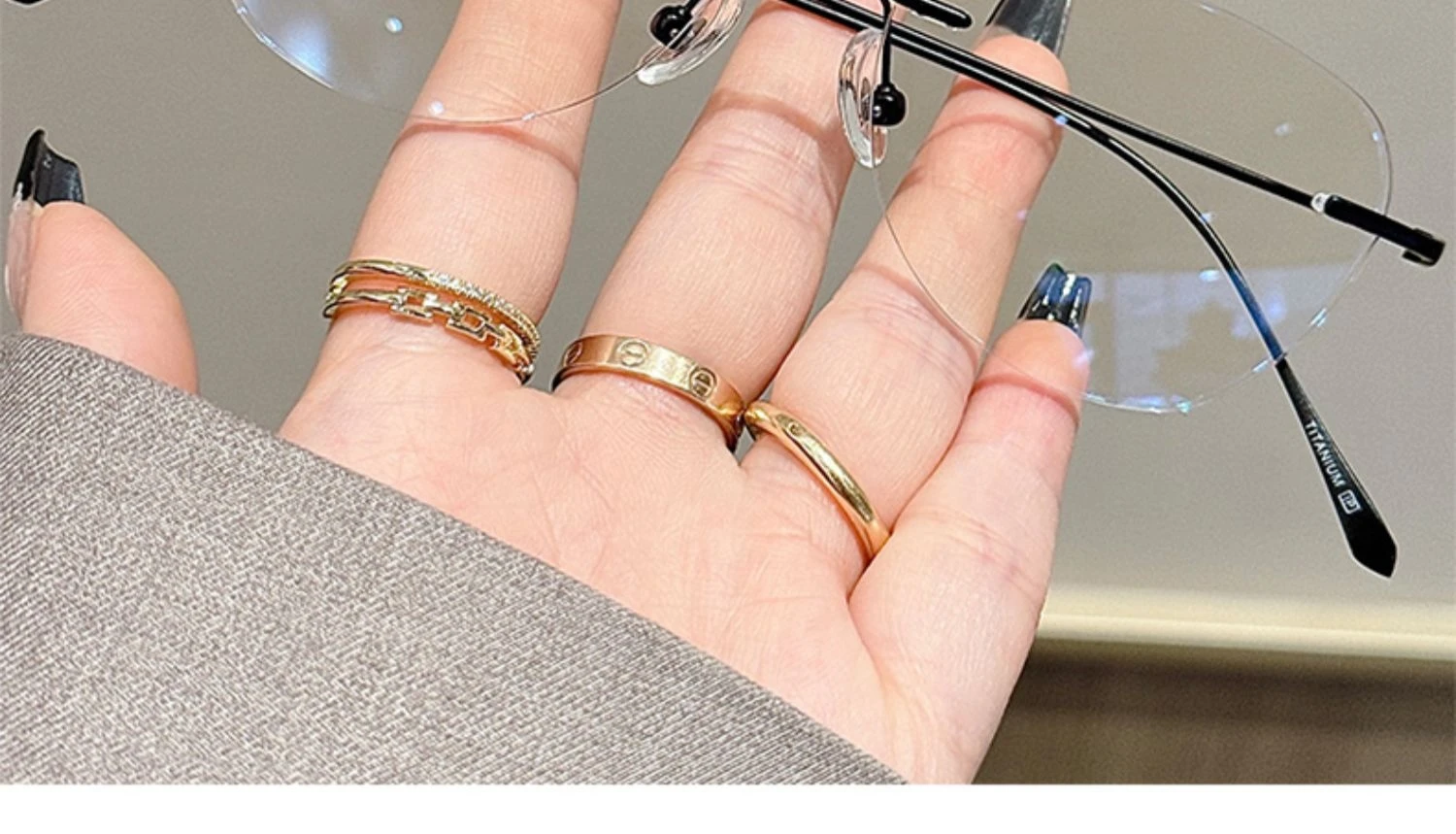YIMARUILI Ultralight Fashion Cat Eye Rimless Glasses Women Retro Titanium Alloy Retouch Face Optical Prescription Framework 690A