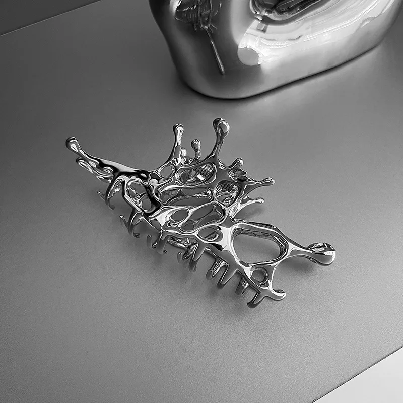 Y2k Geometric Claw Clips Women Large Metal Silver Color Korean Fashion Shark Hair Clips Grab Clamps Girls Hair Accessories