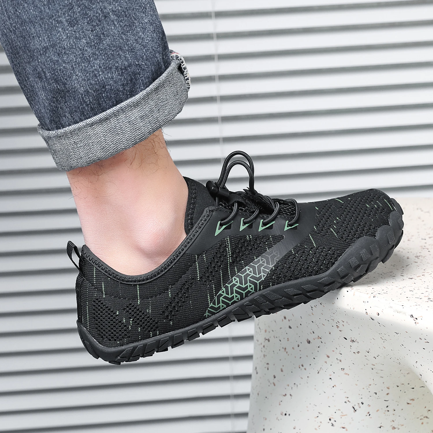 Wide Toe Zero Barefoot Shoes Mens Minimalist Water Shoes Breathable for Walking Rock Climbing Wrestling Trail Running Sneakers