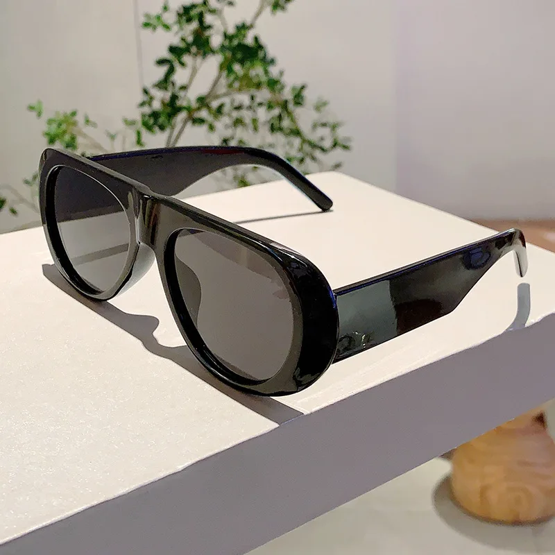 New in Luxury Brand Designer Big Frame Flat Top Sunglasses Women For Men Fashion Vintage Sun Glasses Punk Pilot Shades UV400