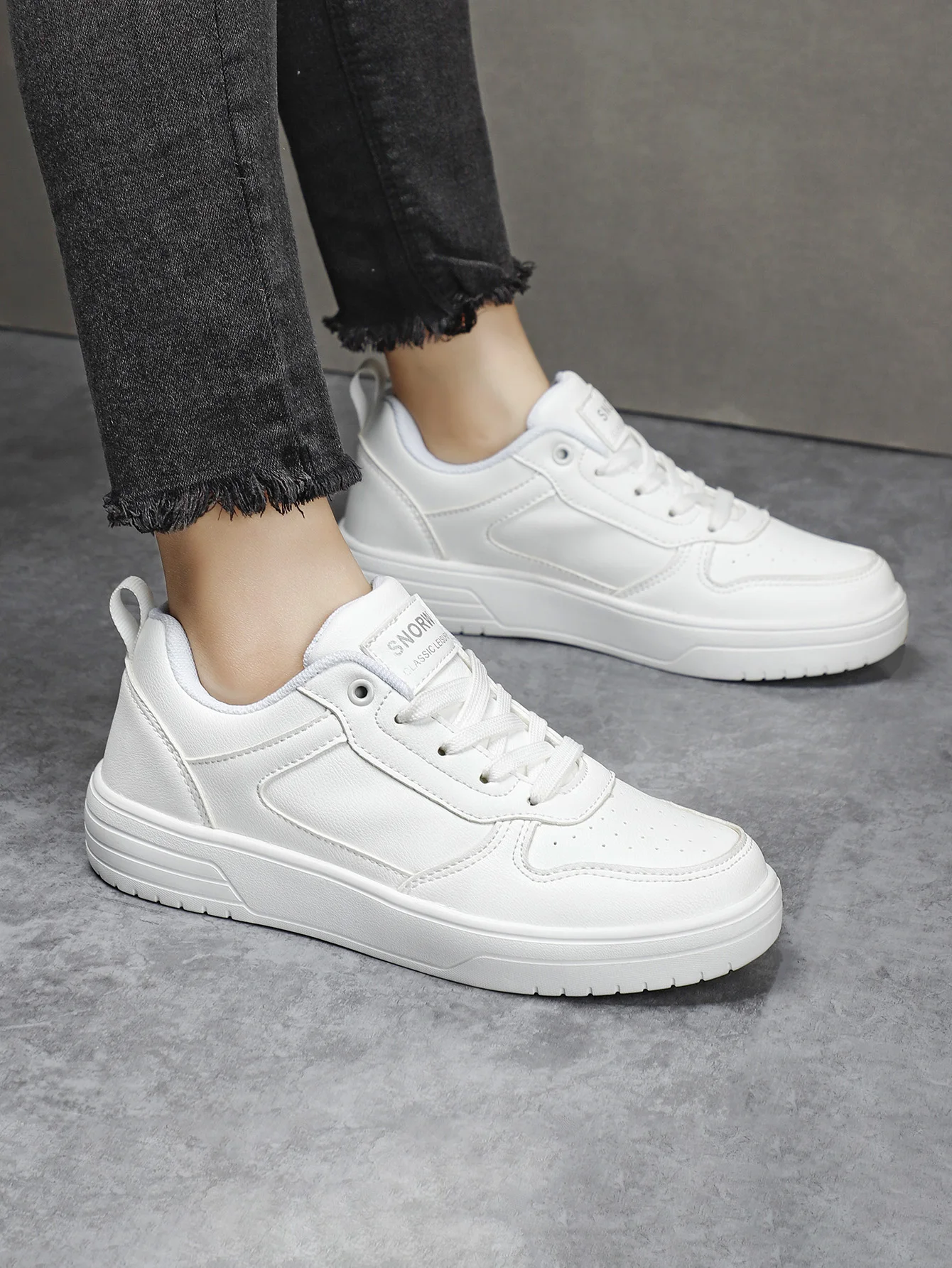 Women Shoes Skateboarding Shoes For Women Sneakers Lightweight White Black Sports Shoes