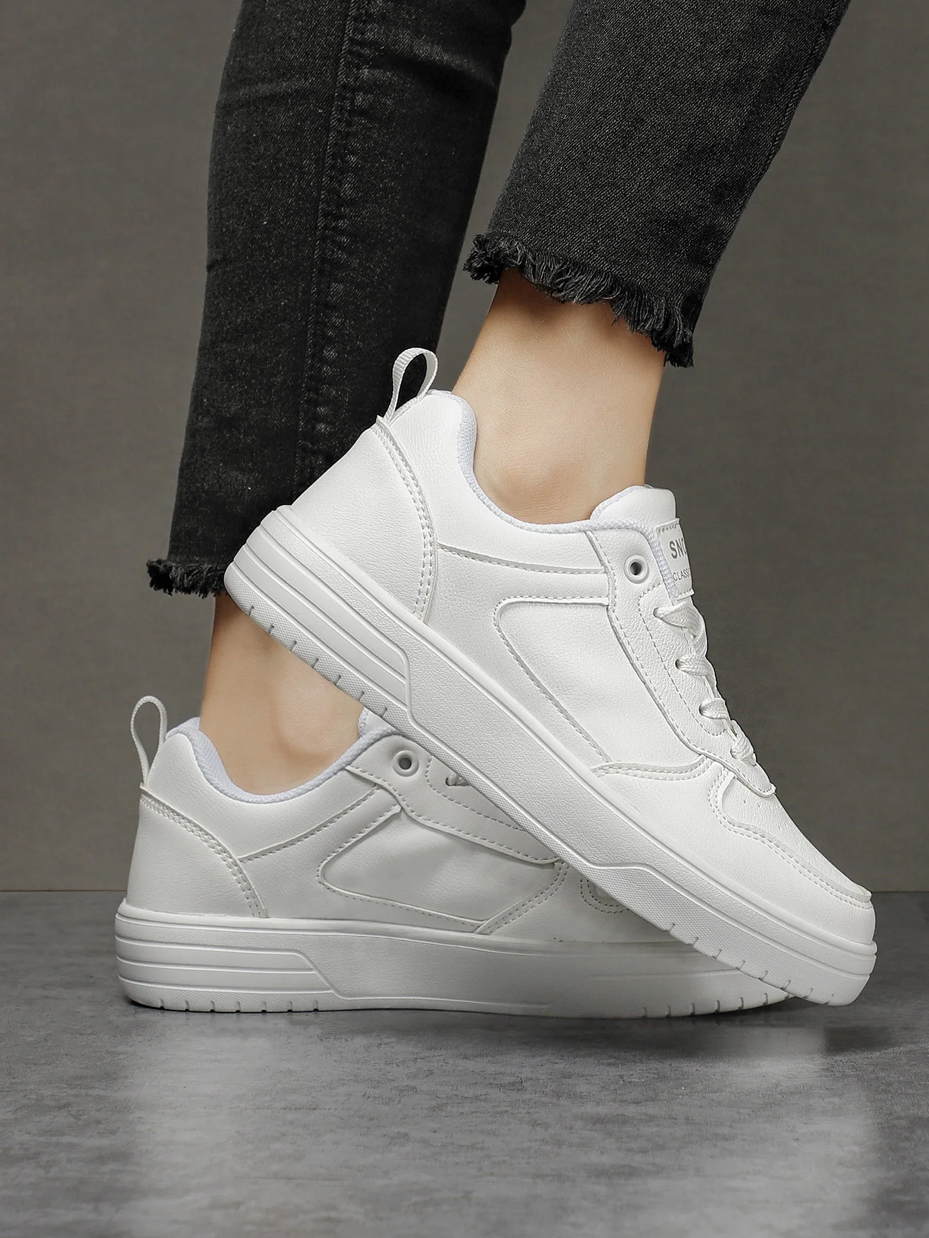 Women Shoes Skateboarding Shoes For Women Sneakers Lightweight White Black Sports Shoes
