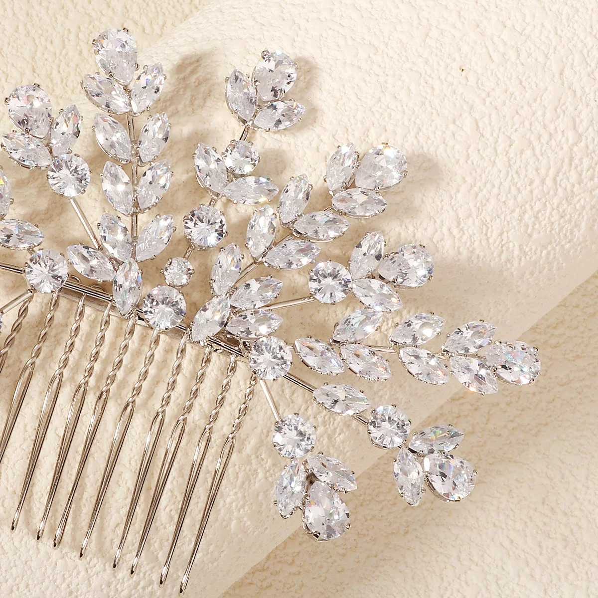 Sparkling Zirconia Hair Comb Halloween Party Headbands Hair Clips Classic Jewelry Headpieces For Women Holiday Gifts